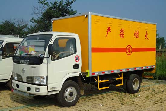 �����������䳵