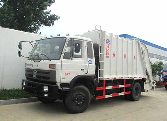 东风145压缩式垃圾车可装载8-10方垃圾