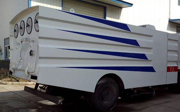 湖北程力东风吸尘车有哪些特点?