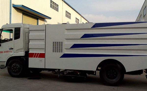 湖北程力东风吸尘车有哪些特点?