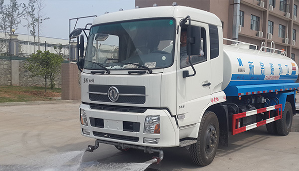 湖北程力东风天锦洒水车火热抢购中