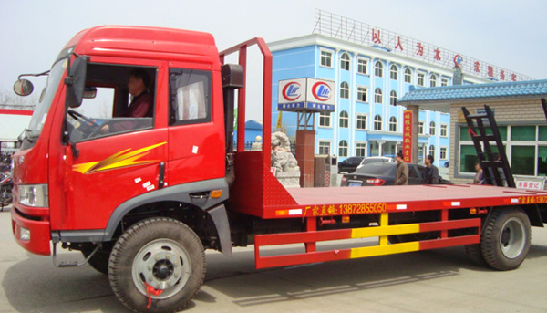 湖北程力集团平板运输车的保养与介绍